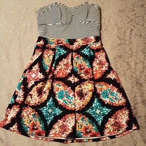 Strapless sassy dress